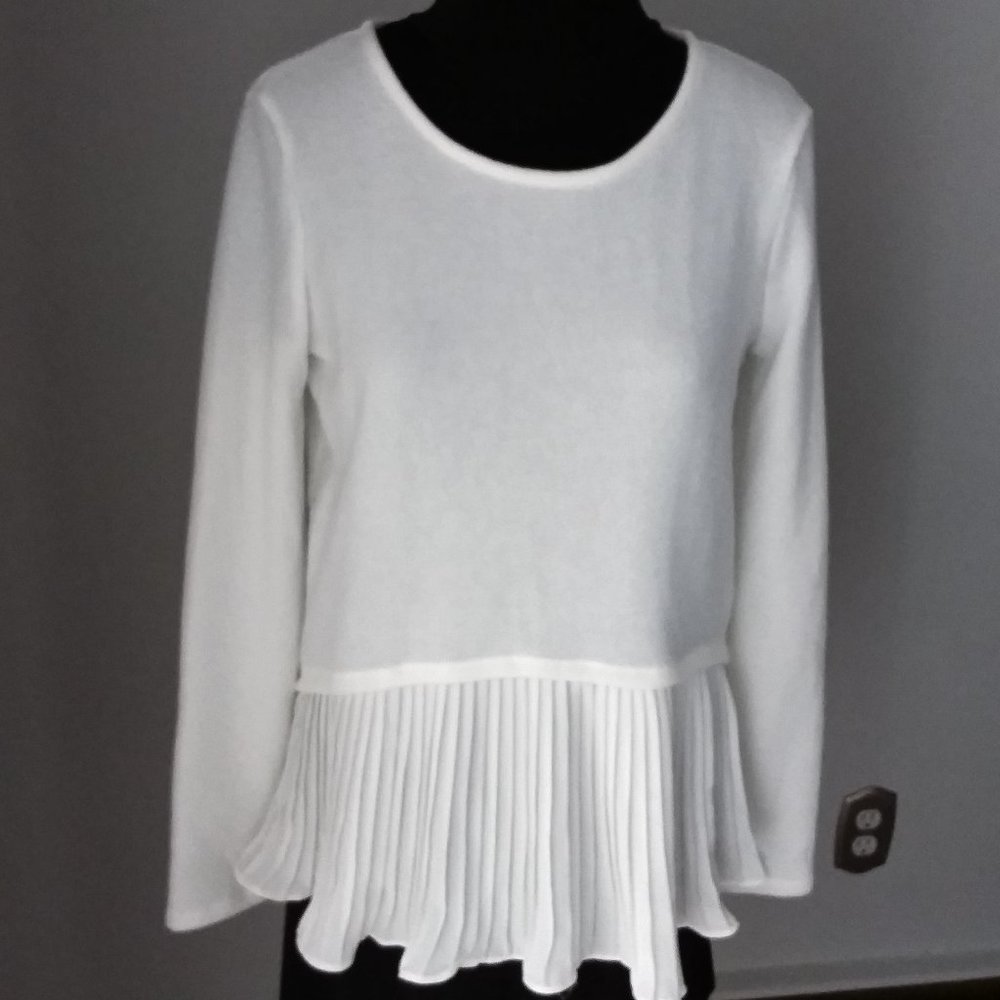 NWOT LC Off White Top sz.S